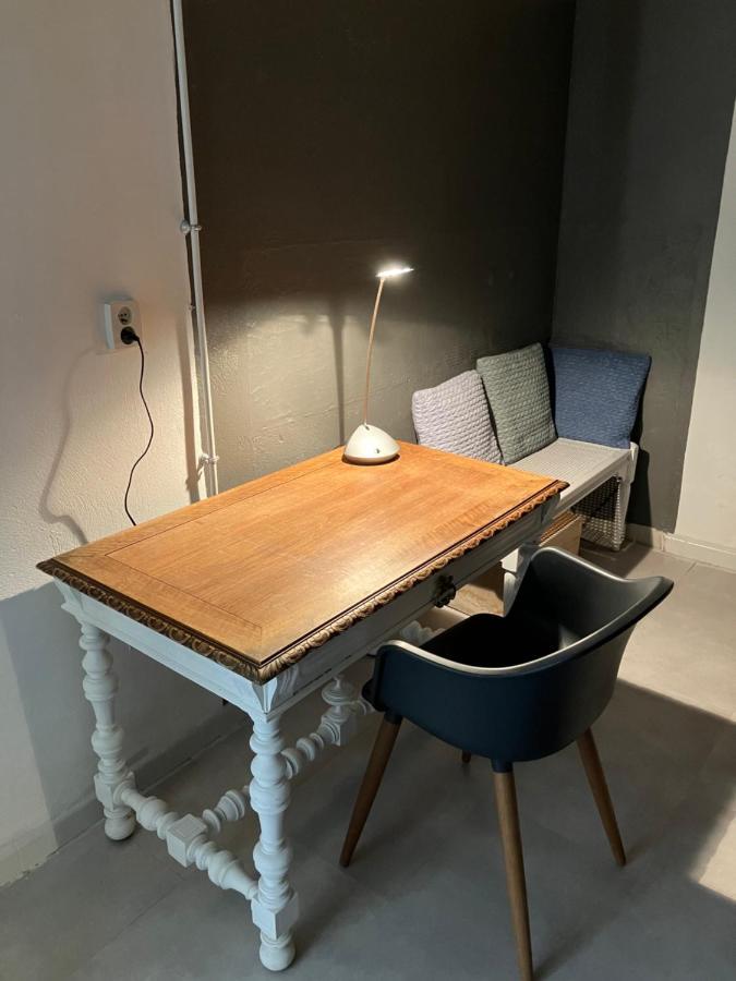 Chambre Avec Petit-Dejeuner En Provence Luberon La Tour-dʼAigues Buitenkant foto