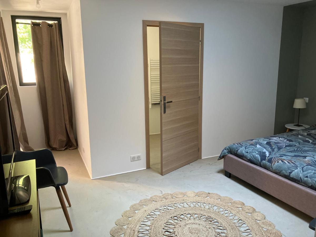 Chambre Avec Petit-Dejeuner En Provence Luberon La Tour-dʼAigues Buitenkant foto